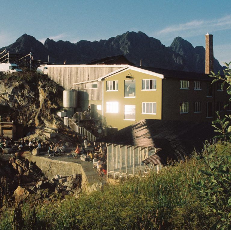 Privat skiuke i Lofoten – Henningsvær